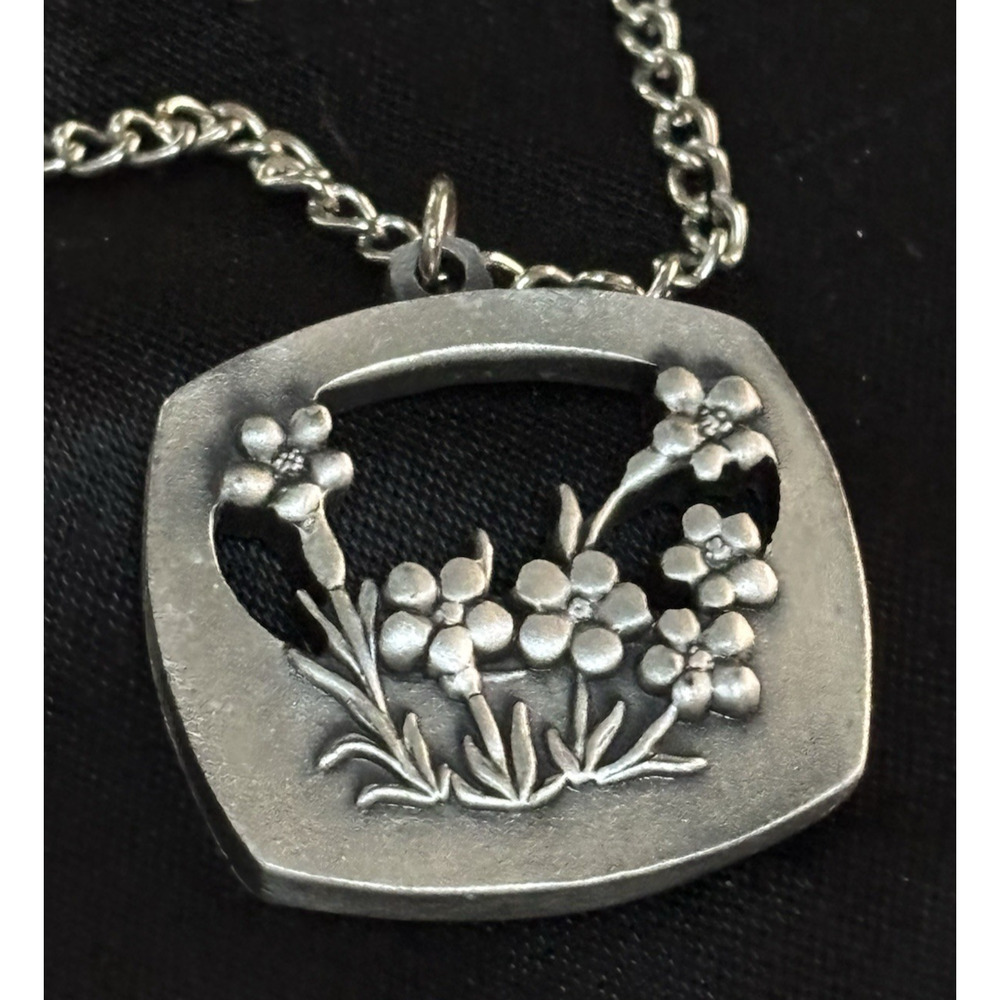 Vintage Pewter Floral Pendant Necklace Flower Patch Jewelry 1"x1" Pewter Jewelry